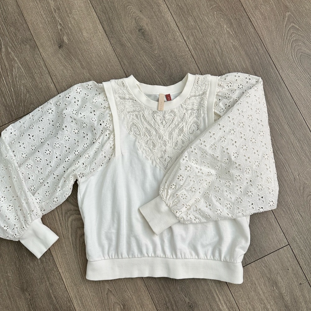 Pilcro Anthropologie Ivory Mixed Media Lace Sleeve Top Size XS